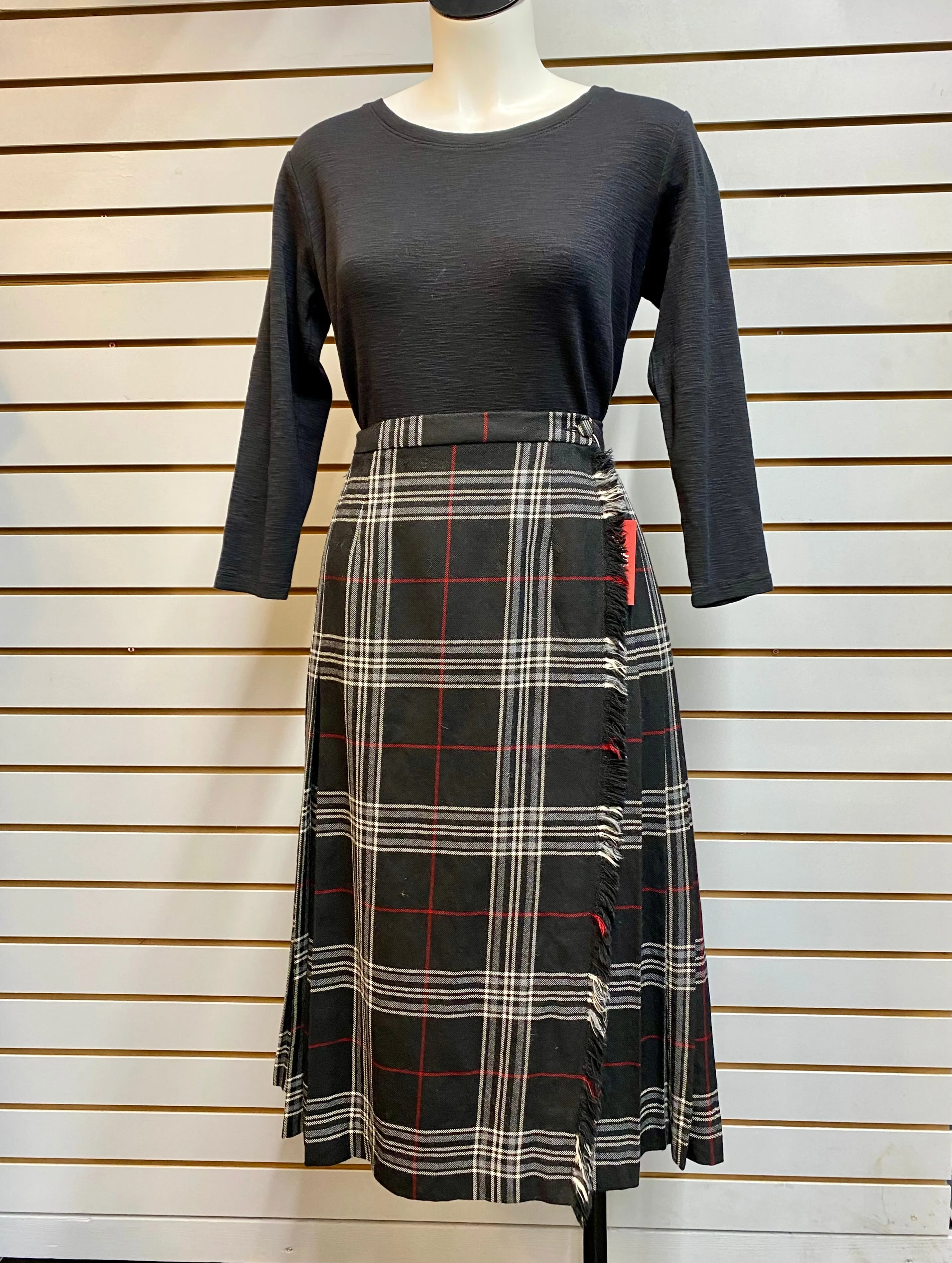 1980s Highland Queen Black