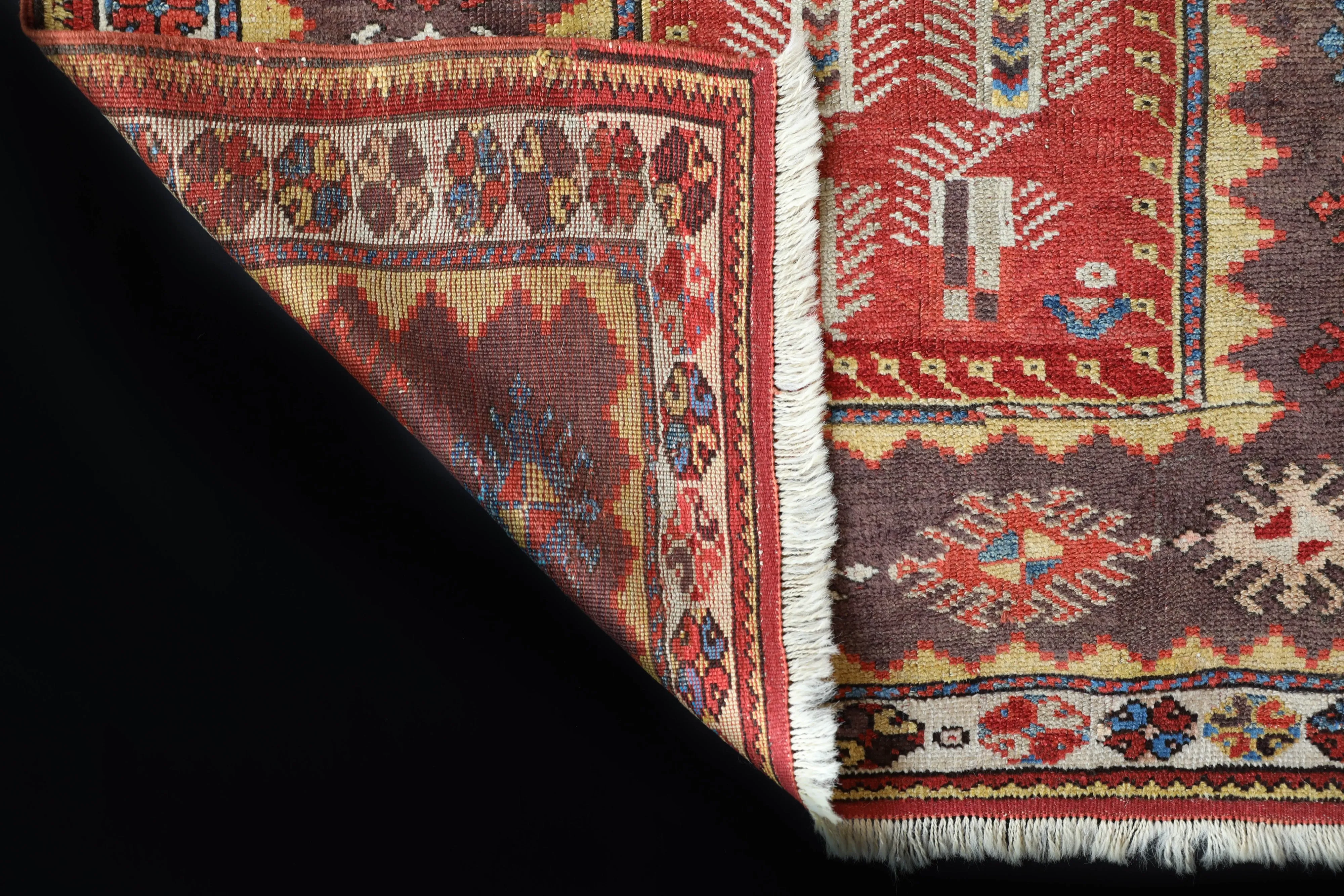 Antique Ada Milas Rug 3'8"x5'2"