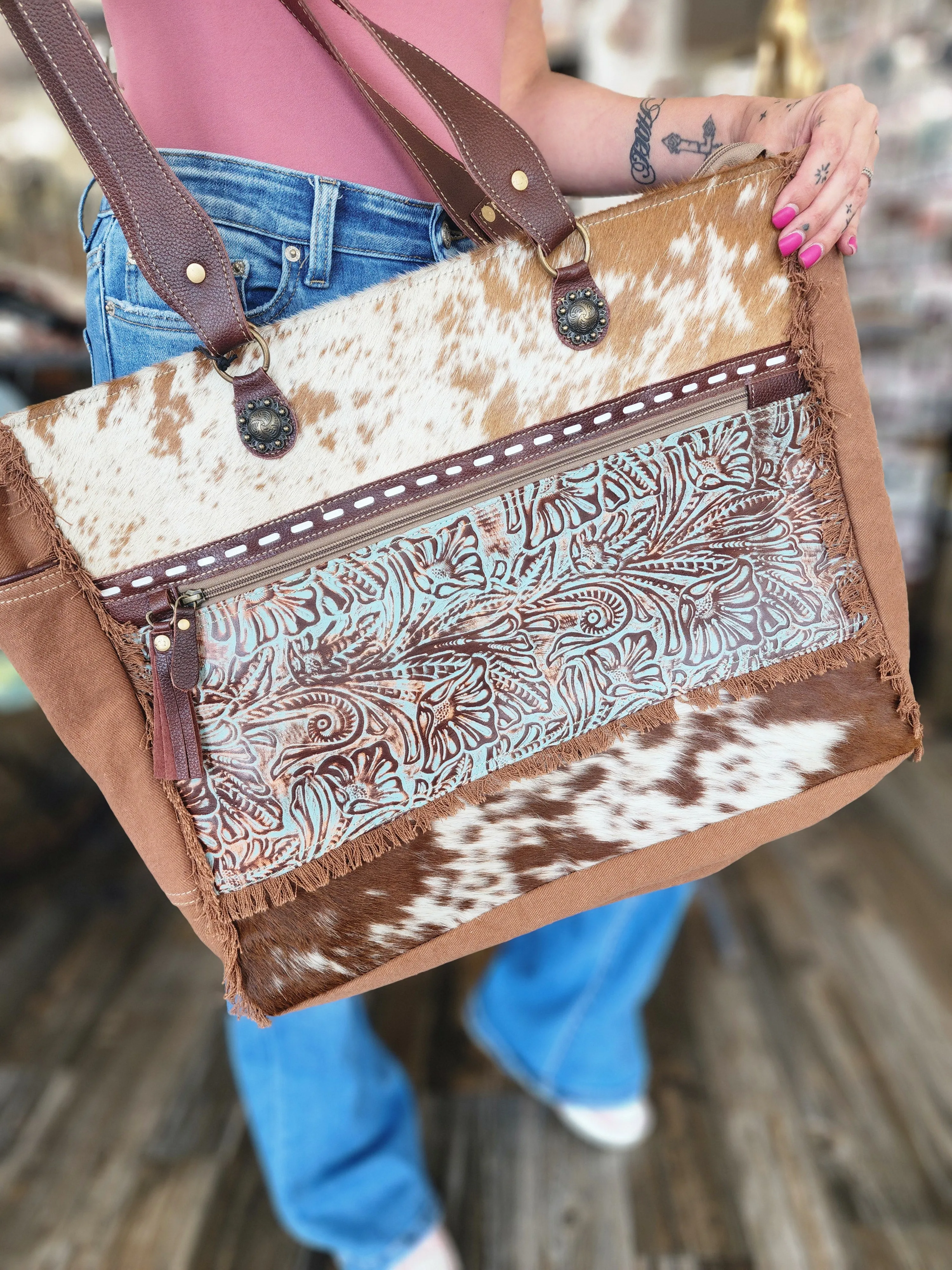 Blue Grass Weekender Bag in Brown