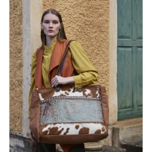 Blue Grass Weekender Bag in Brown