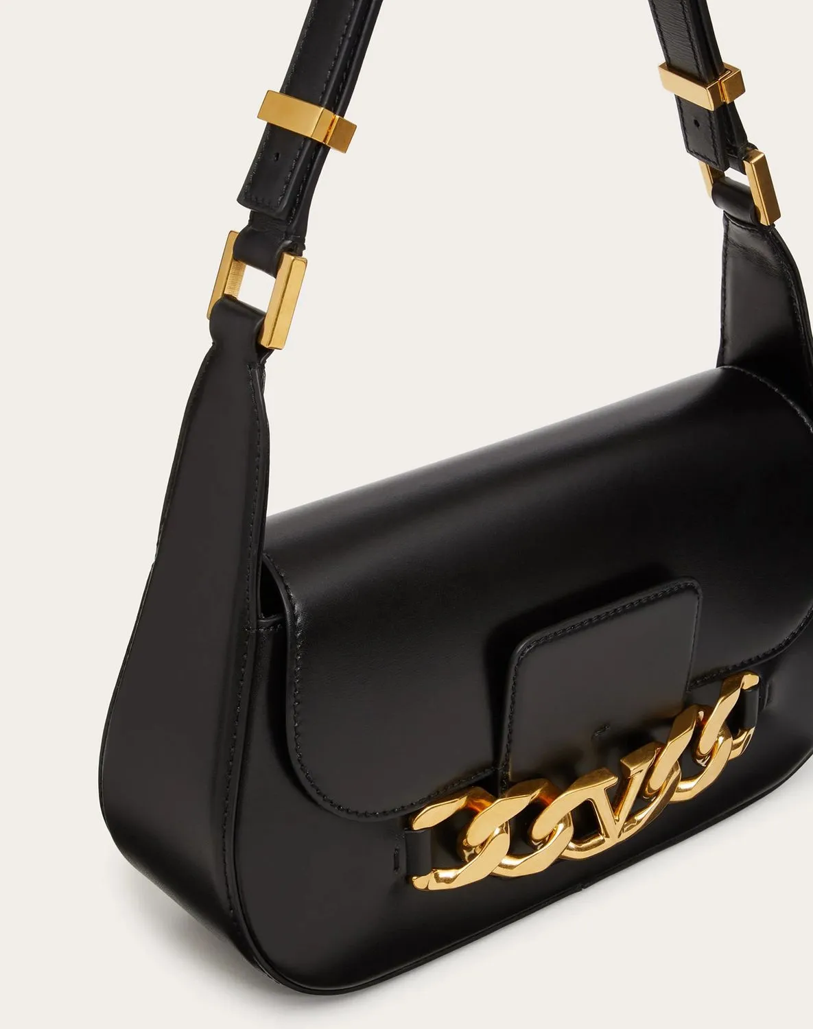 CHAIN VOGUE SHOULDER BAG