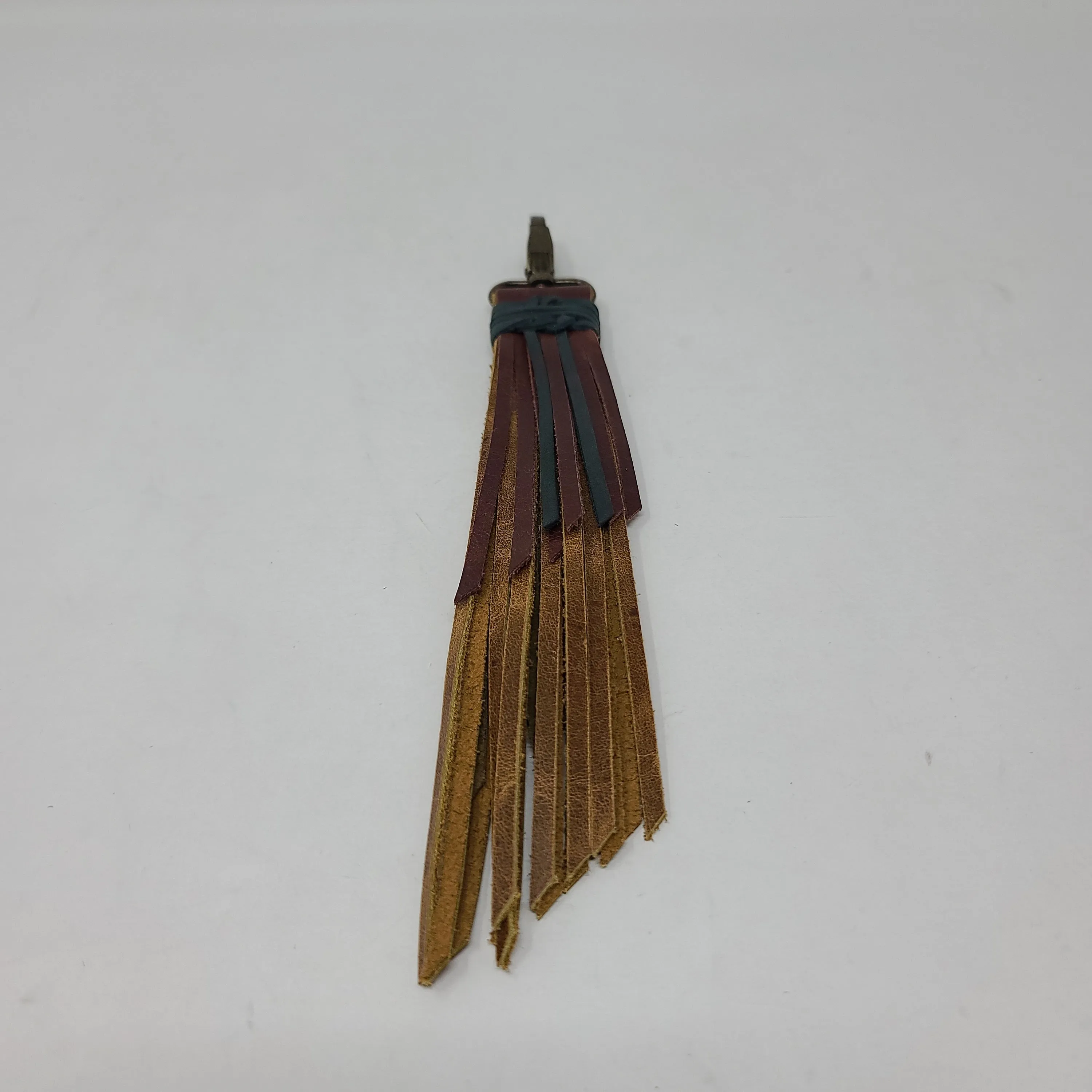 CLIP ON MULTI COLOR FRINGE