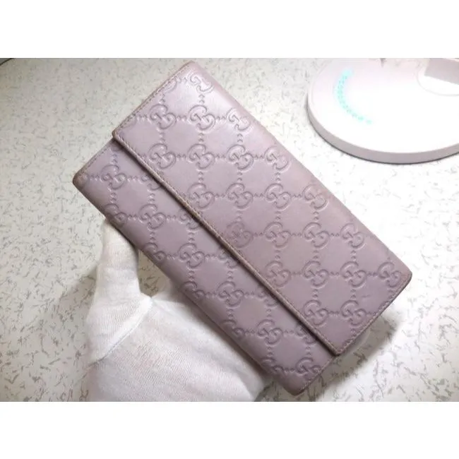 Gucci Lavender With Embossed G Logo Xl Large Leather Wallet