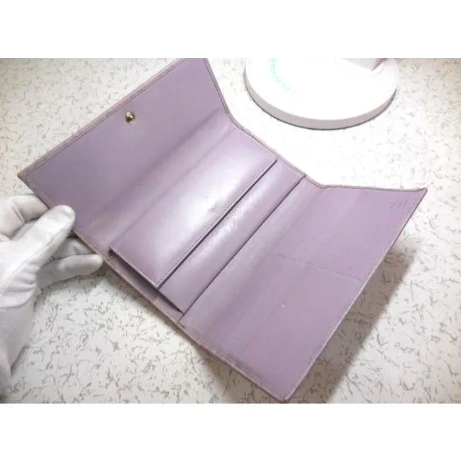 Gucci Lavender With Embossed G Logo Xl Large Leather Wallet
