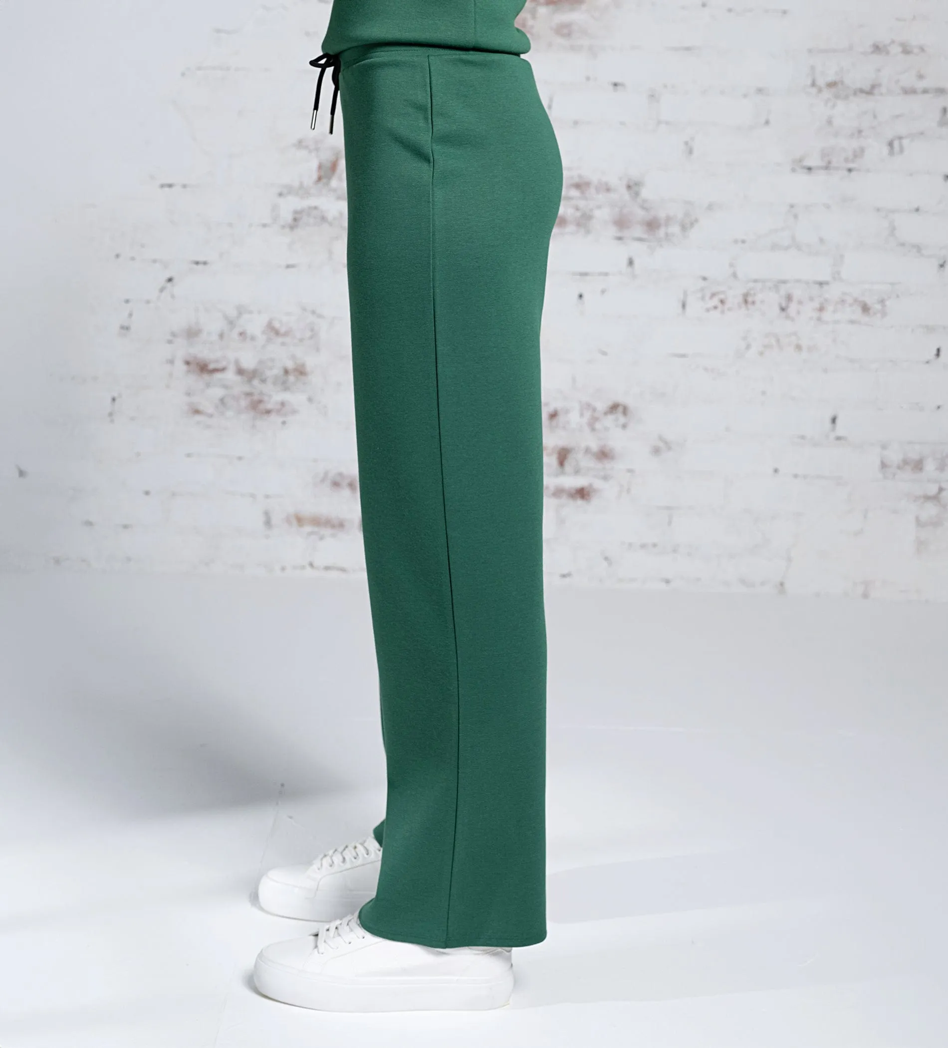 Luxurious emerald green Scuba Trackpant