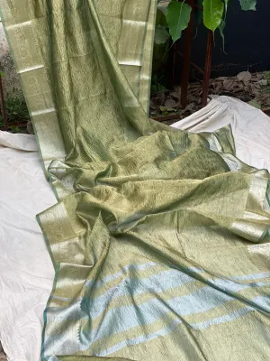 Luxurious Handloom Banarasi Saree in Leaf Green