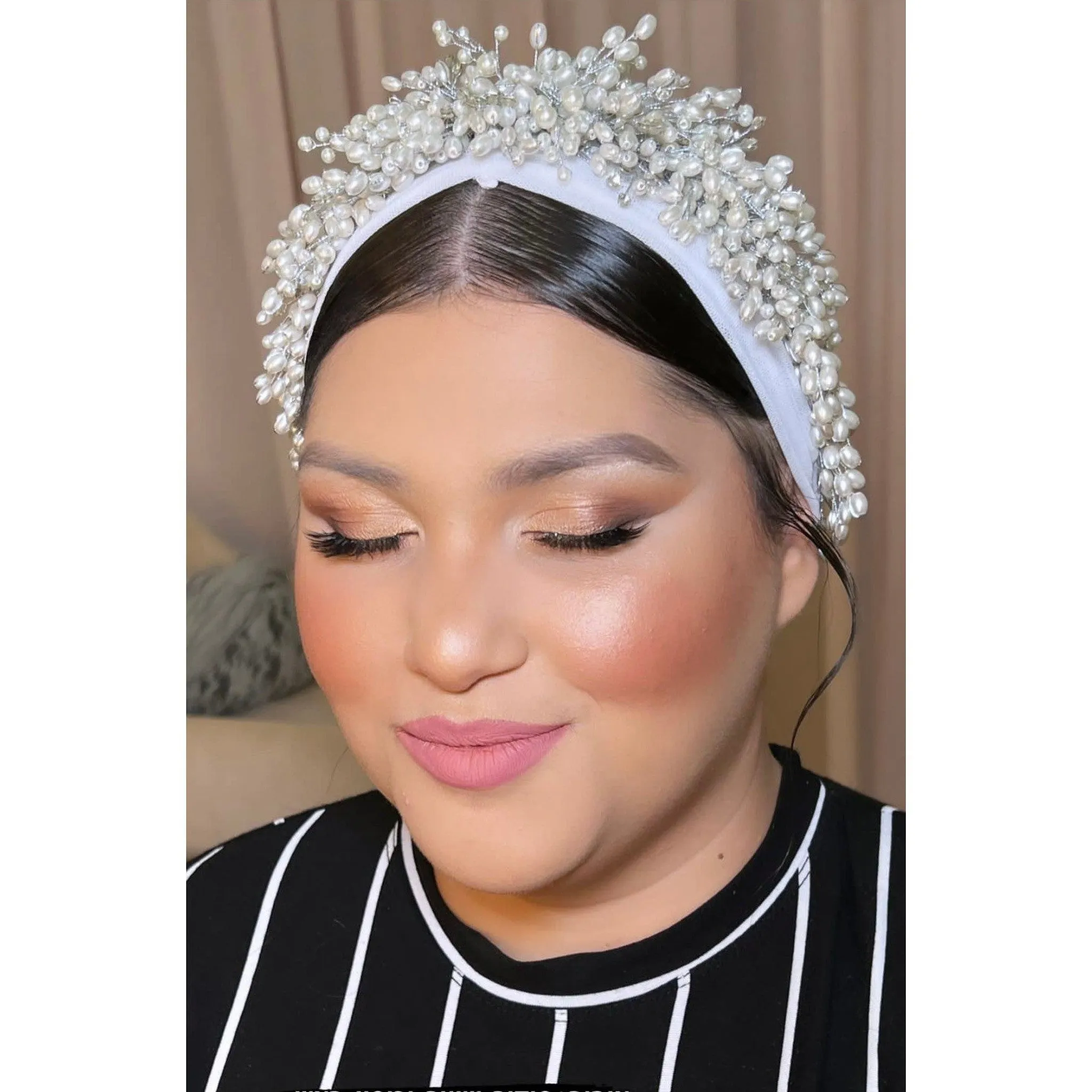 Luxurious Pearl & Crystals Headpiece