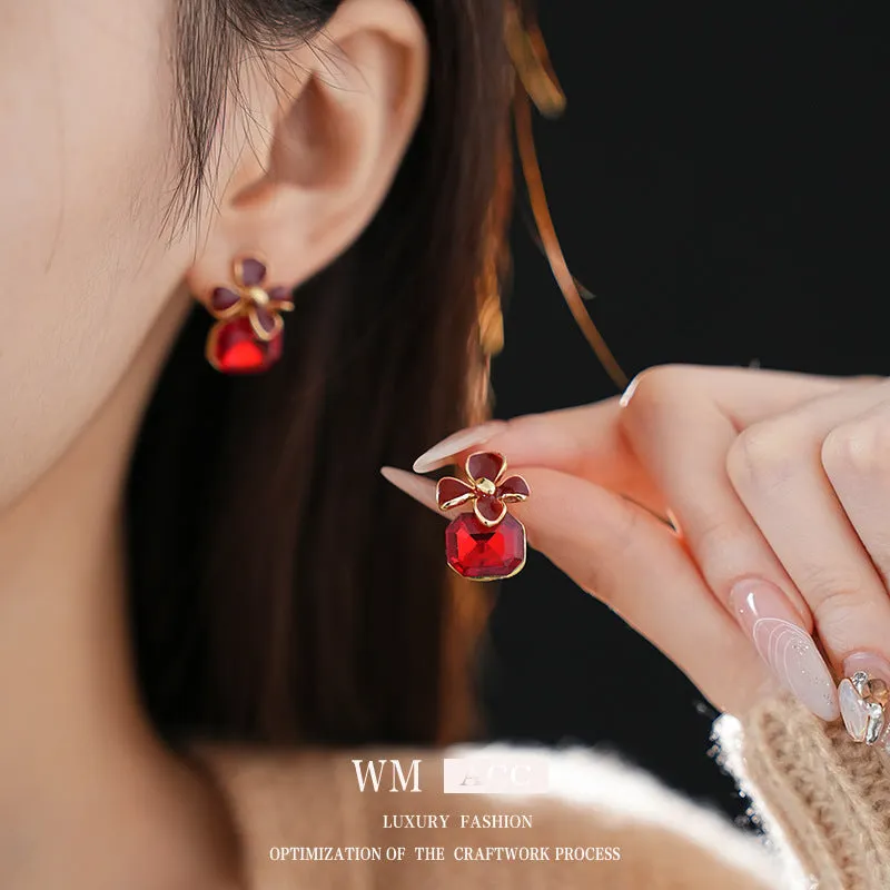 Luxurious Quadrilateral Geometric Flower Alloy Oil Dripping Earrings
