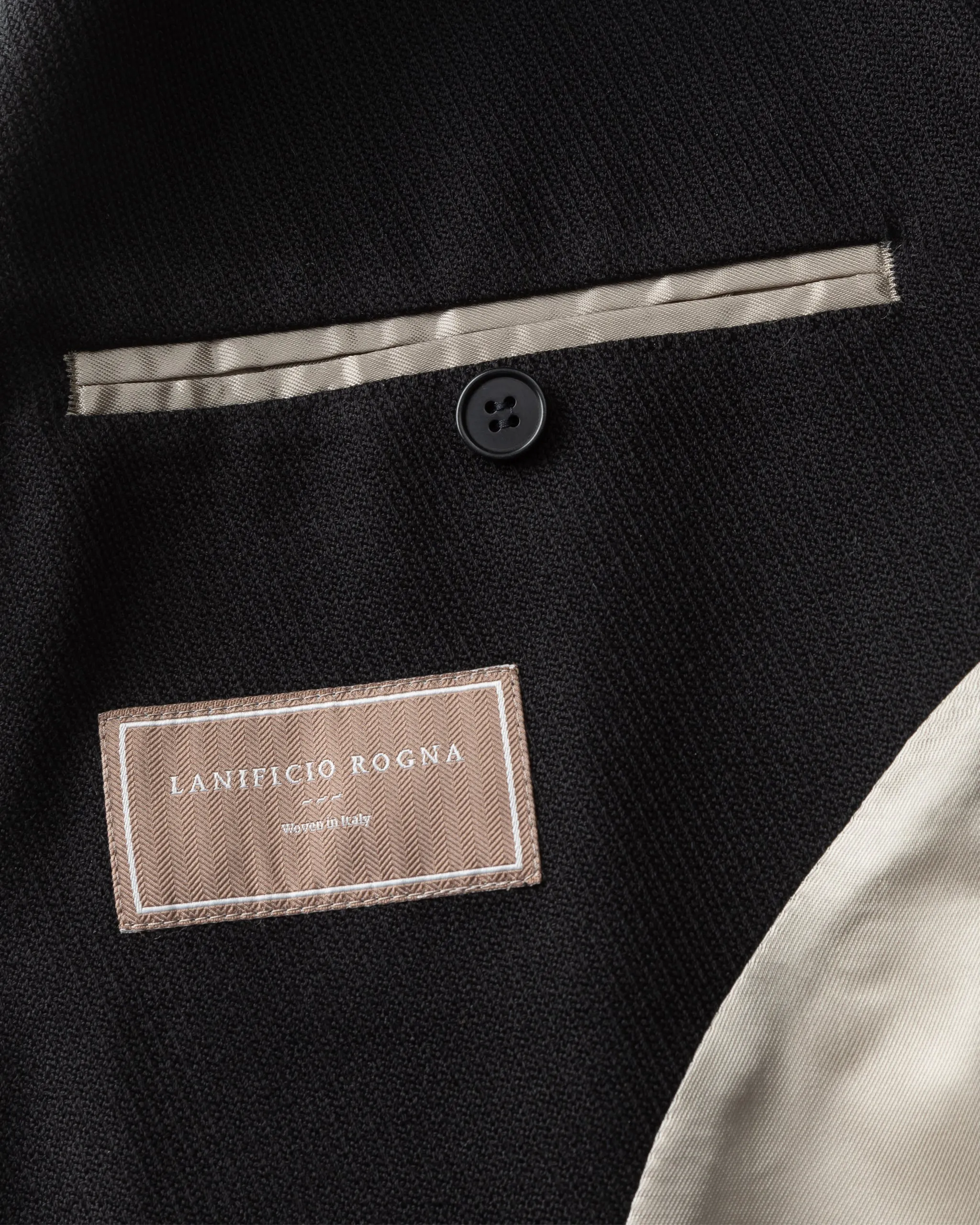 Luxurious Twill Jacket in Black