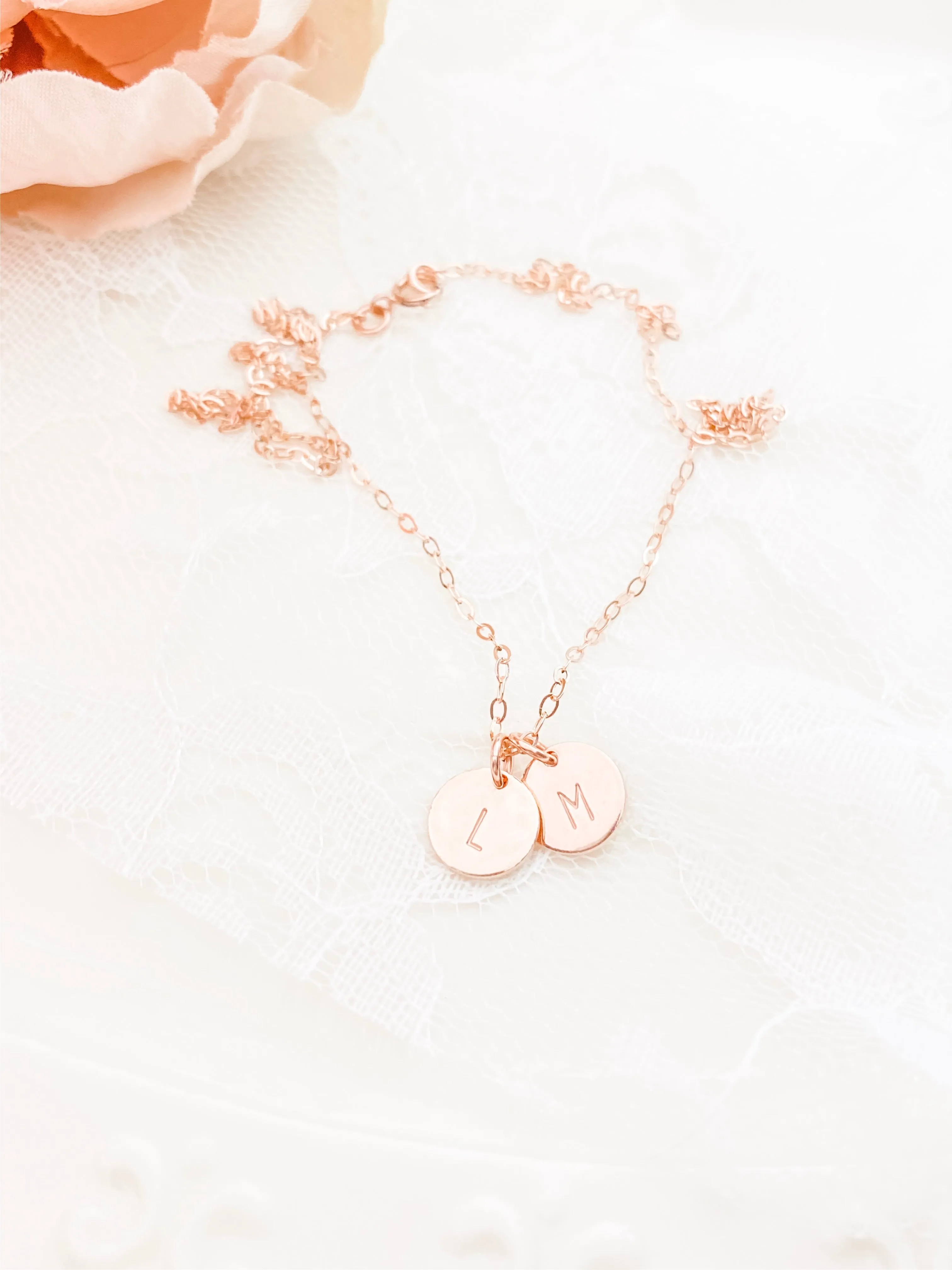 MINIMALIST NECKLACE