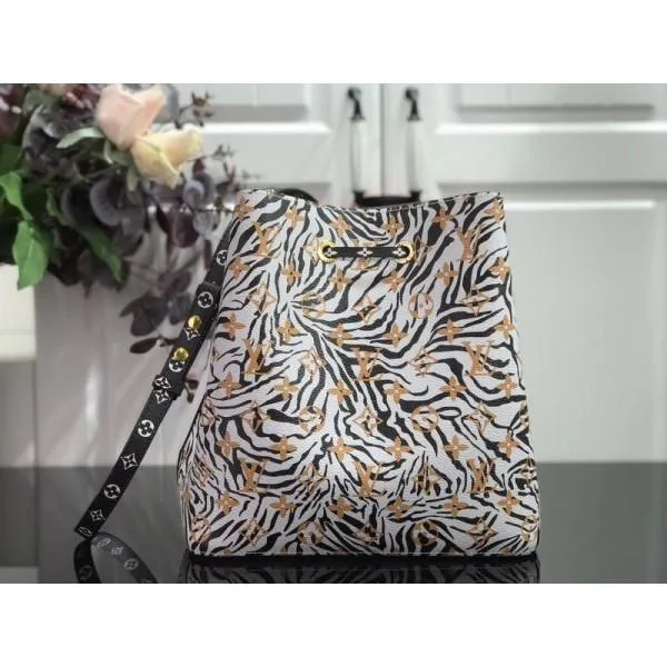 Néonoé Bucket Bag In Animal Print Monogram M44679 White 2019