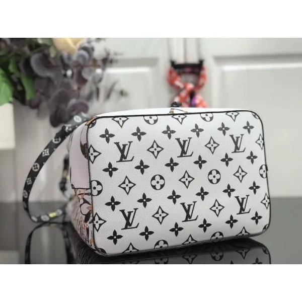 Néonoé Bucket Bag In Animal Print Monogram M44679 White 2019