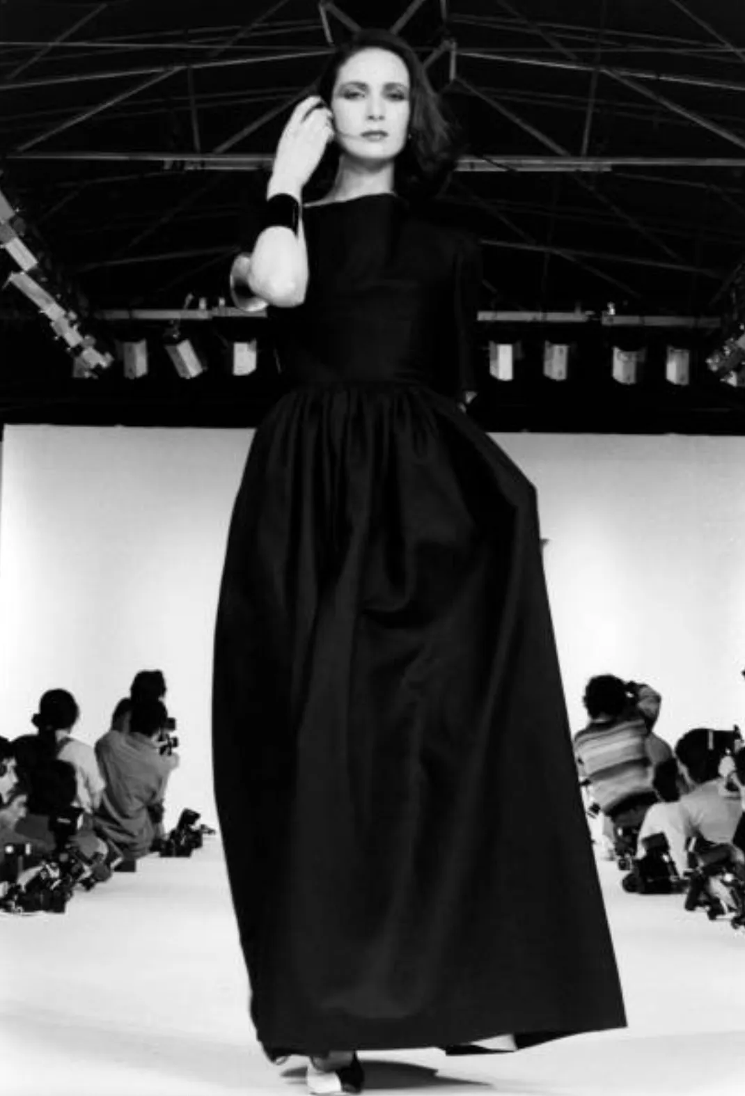 Numbered Spring 1984 Lanvin by Jules-Francois Crahay Runway Red Lined Dress w Open Bow Back