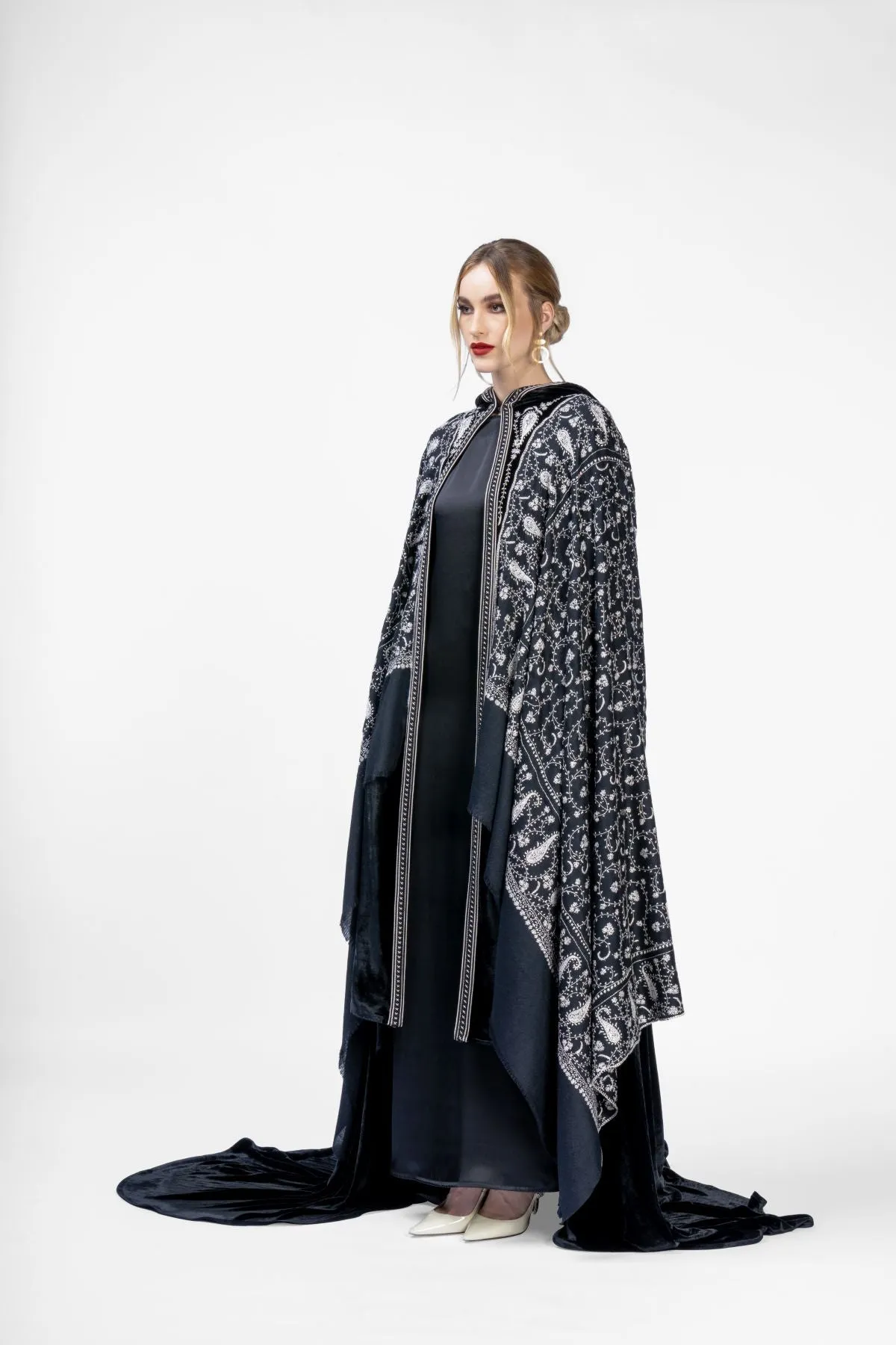 RMDHC2406 Luxurious Noir Velvet Haute Couture Abaya