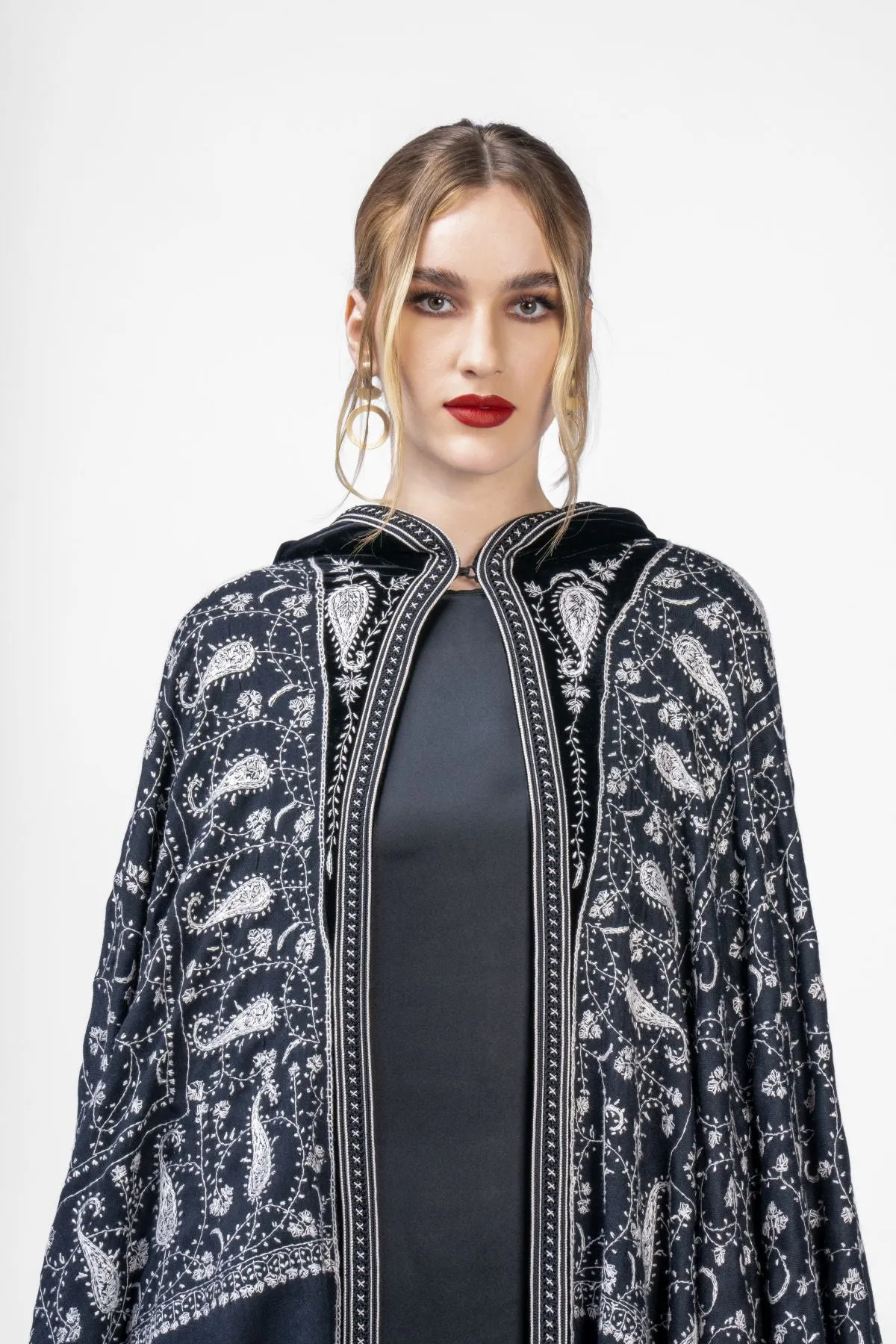 RMDHC2406 Luxurious Noir Velvet Haute Couture Abaya