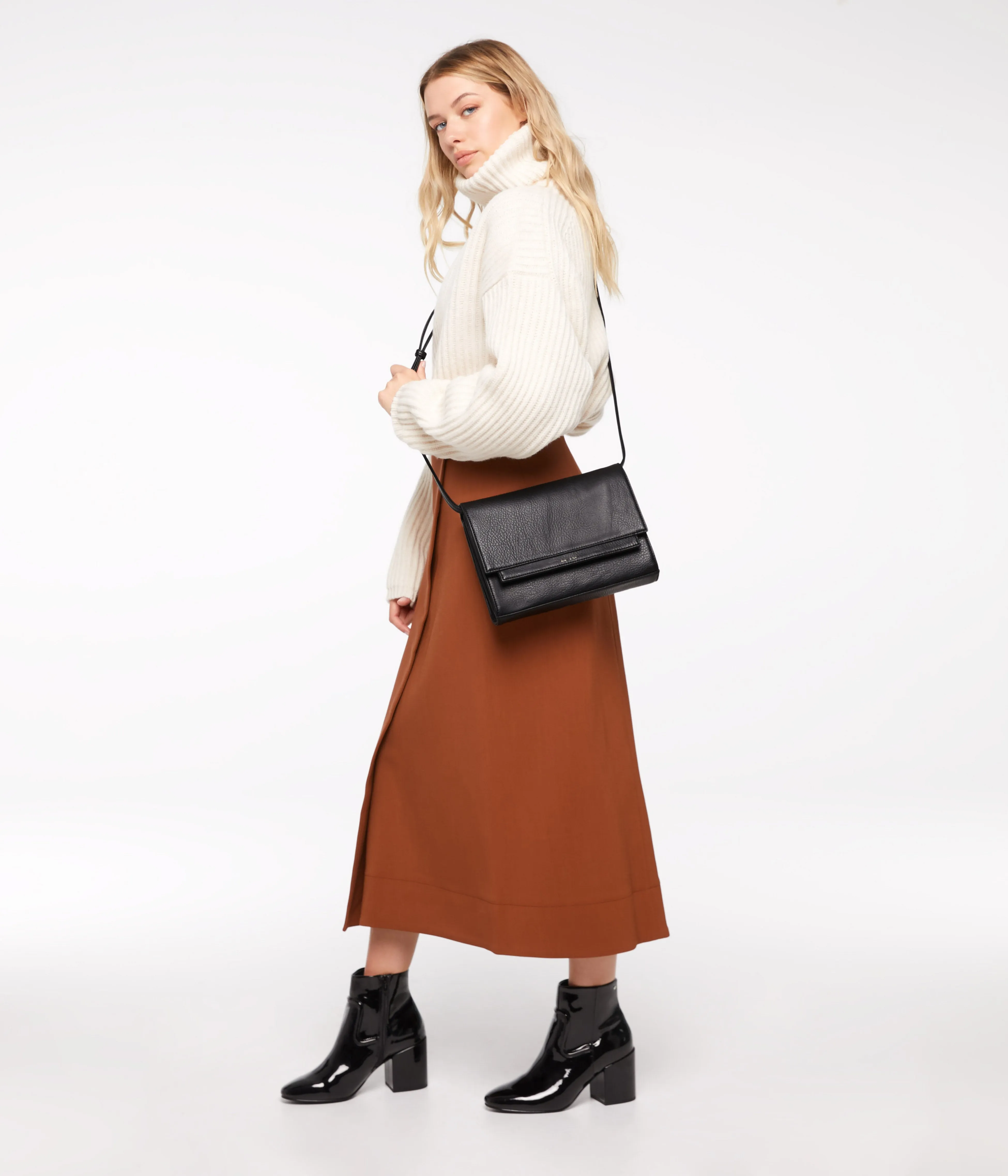 SILVI Vegan Crossbody Bag - Dwell
