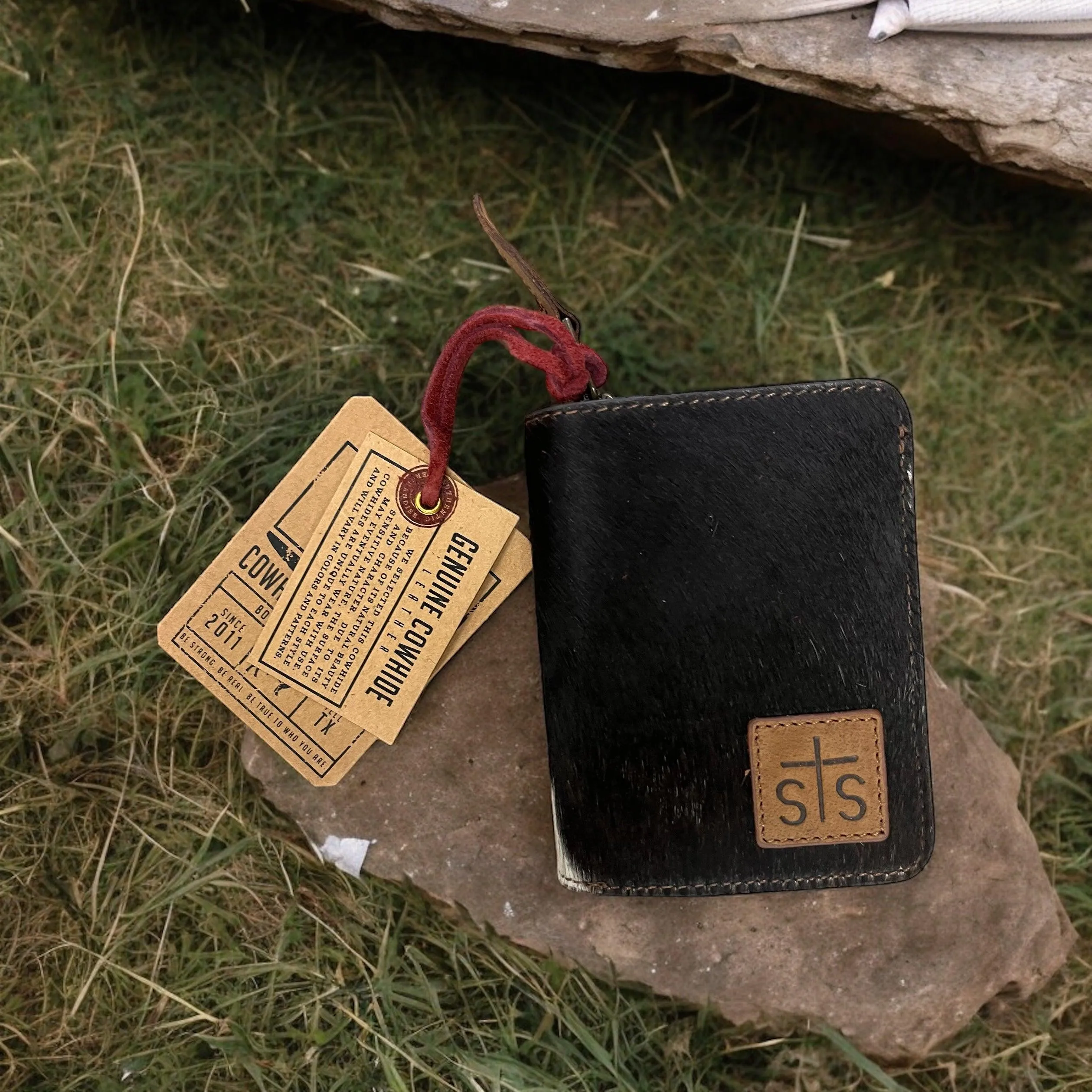 STS Ranchwear Women's Cowhide Hair-on Soni Leather Bi-Fold Wallet STS60378