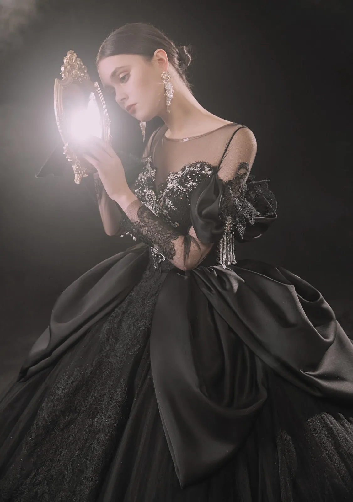 Trend4us Luxurious Black Evening Bridal Wedding Gown